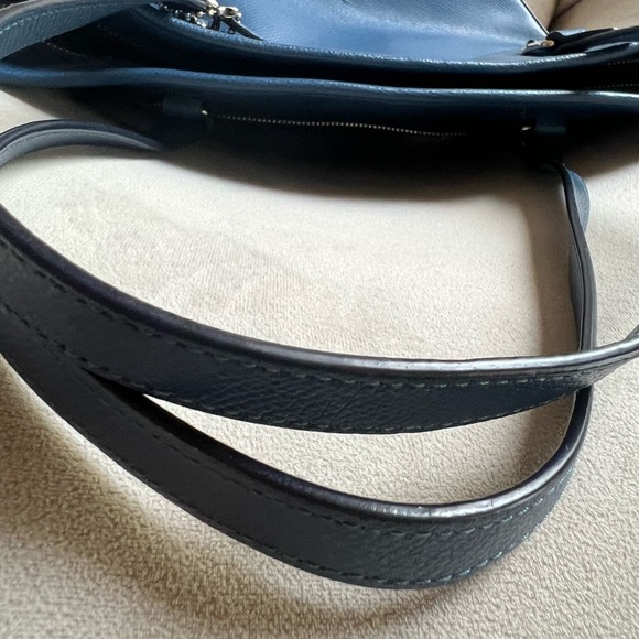 EUC Large Leather Coach Shoulder Bag - Picture 13 of 16